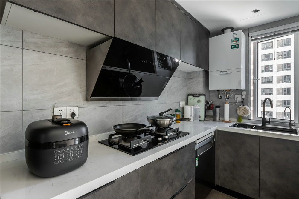 江城雅居現(xiàn)代極簡風格裝修效果圖 江城雅居現(xiàn)代極簡風格裝修效果圖