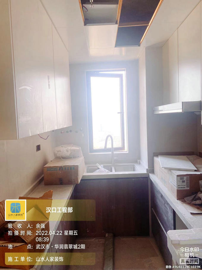 華潤(rùn)翡翠城二期3棟裝修工地主材安裝