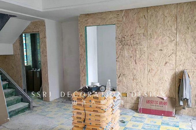 光谷和昌城油漆階段施工現(xiàn)場