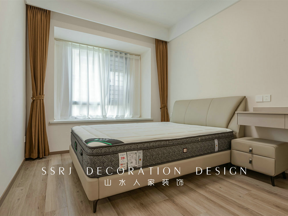 盤(pán)龍城梅苑114平現(xiàn)代風(fēng)格裝修效果圖