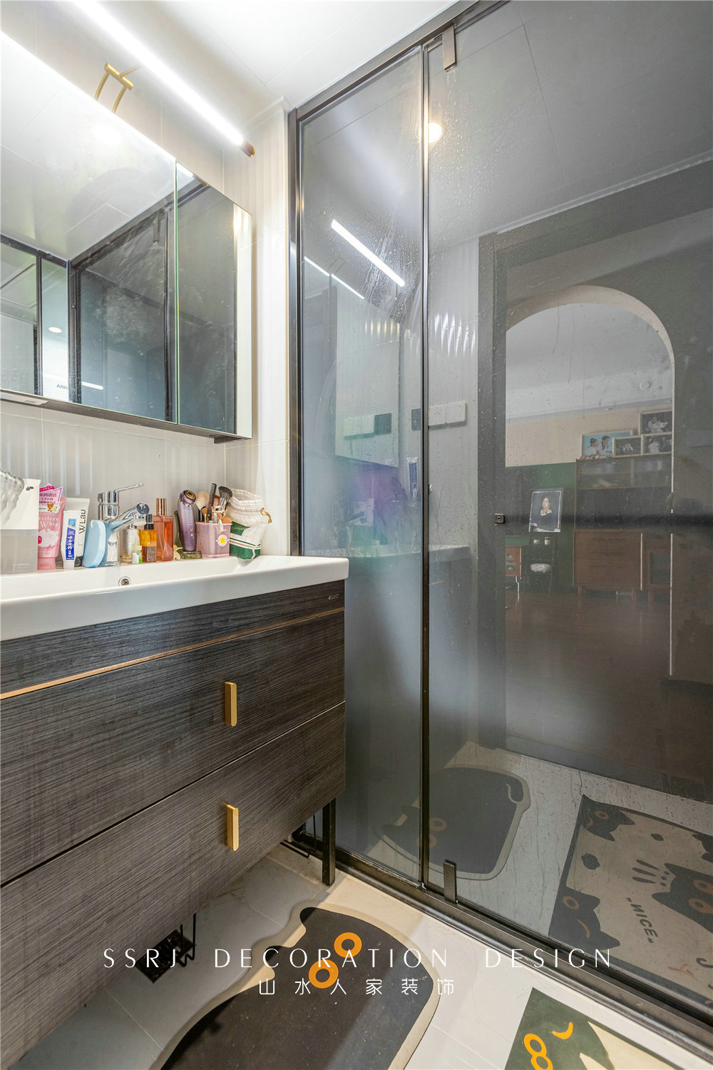 地鐵時代云上城88平中古風格裝修效果圖