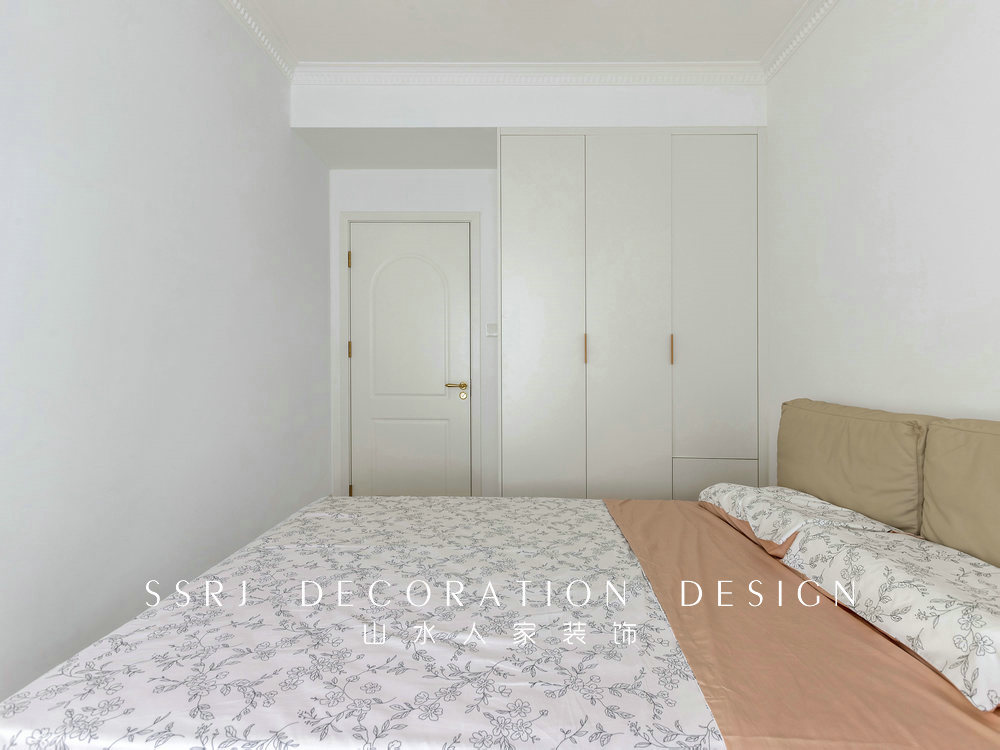 融創(chuàng)城94平法式復古風格裝修效果圖