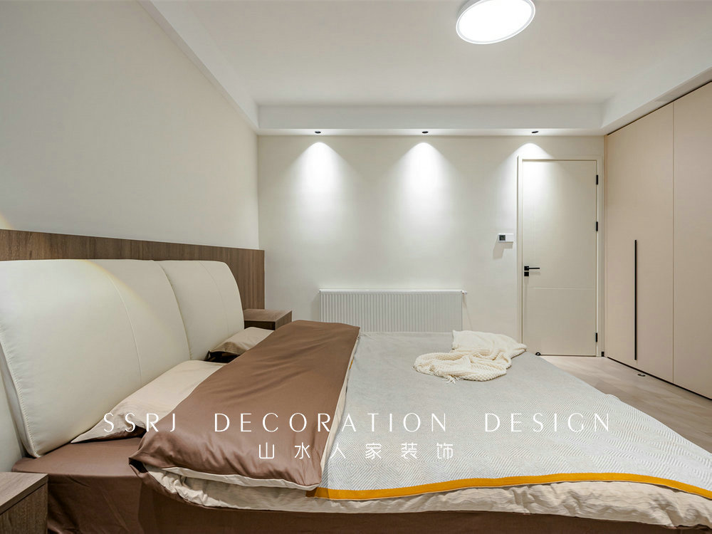 綠地中央廣場320平現(xiàn)代風格裝修效果圖