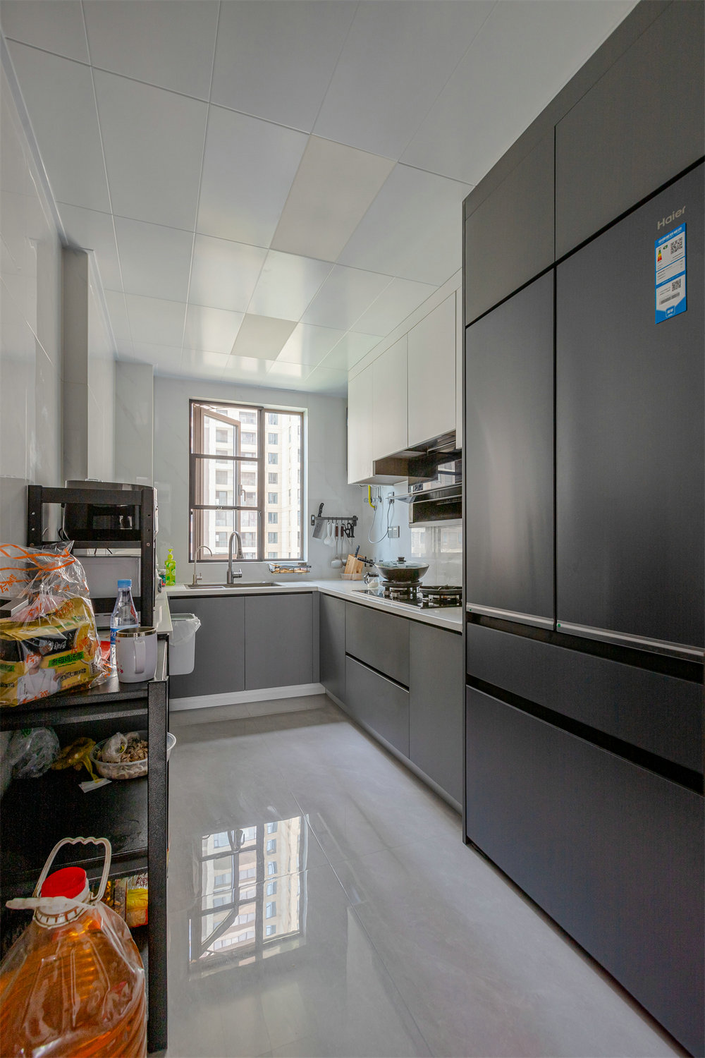 中建鉑公館122平現(xiàn)代風格裝修效果圖