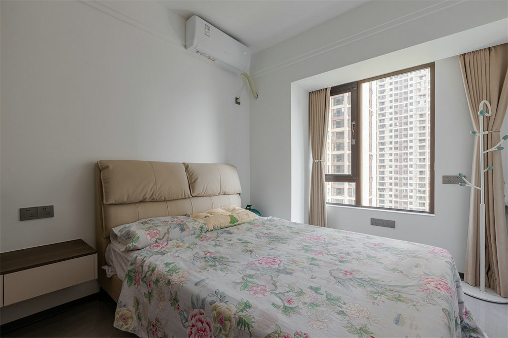 中建鉑公館122平現(xiàn)代風格裝修效果圖