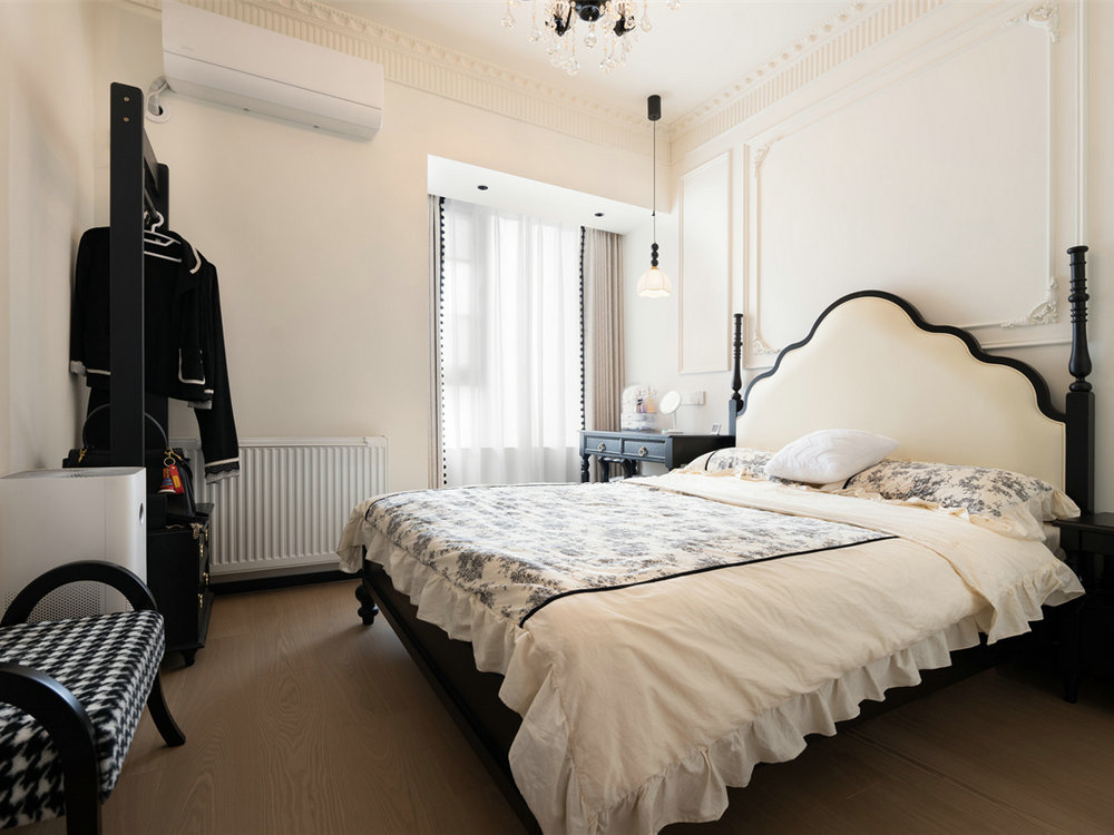 廣電光谷家三區(qū)91平法式復(fù)古風(fēng)格裝修效果圖