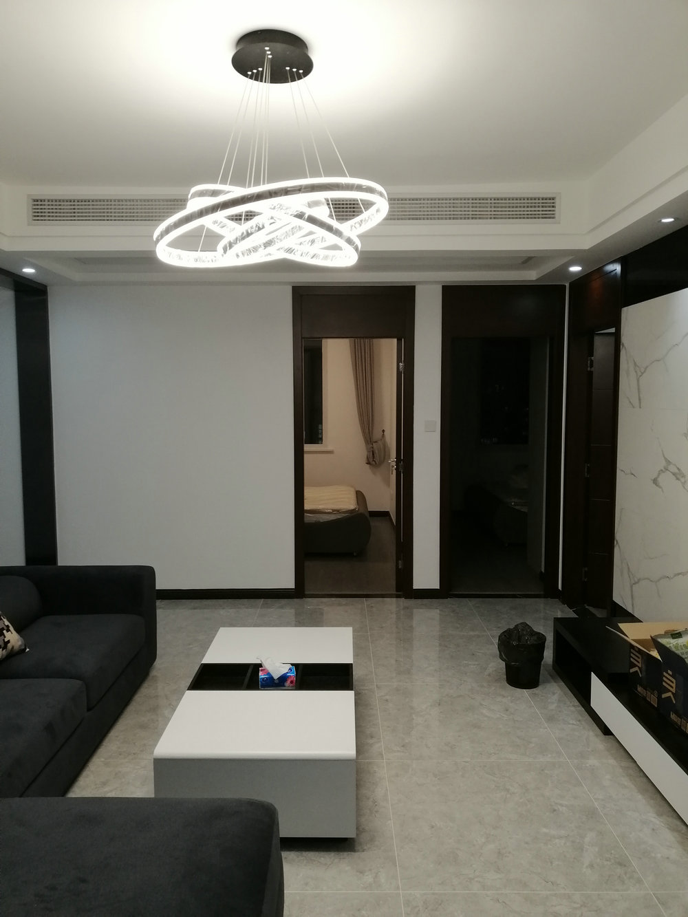 聯(lián)投廣場現(xiàn)代簡約風(fēng)格裝修效果圖