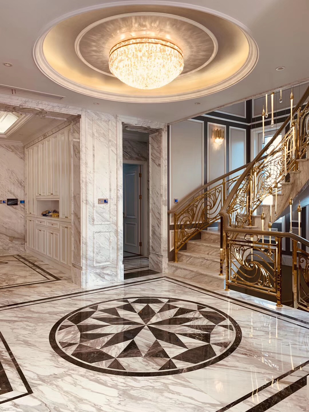 世貿(mào)龍灣別墅美式輕奢風(fēng)格裝修效果圖 世貿(mào)龍灣別墅美式輕奢風(fēng)格裝修效果圖