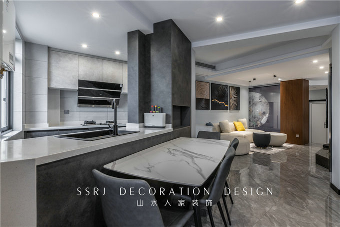 頂樓的露臺(tái)封上違法嗎 頂樓的露臺(tái)封上違法嗎